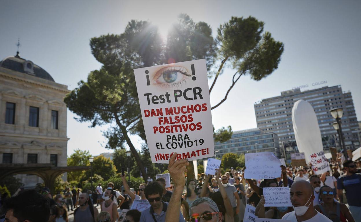Un valenciano, el organizador de la protesta antimascarillas La Policía trata de identificar a los organizadores de las